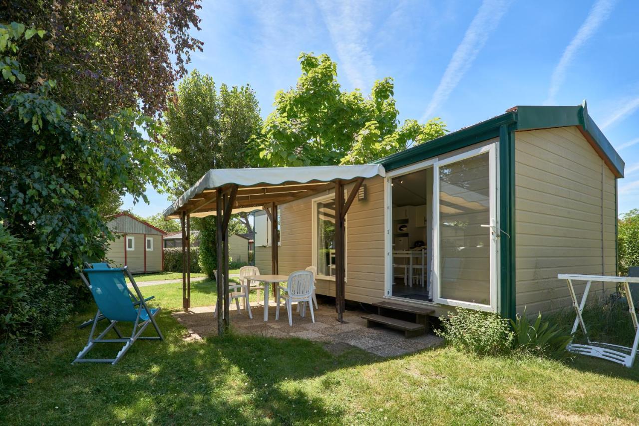 Camping La Brande Le Château-dʼOléron Exterior foto