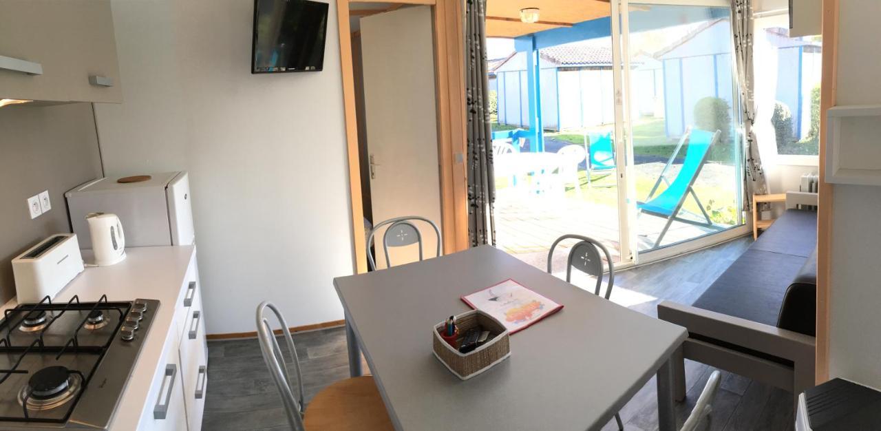 Camping La Brande Le Château-dʼOléron Exterior foto