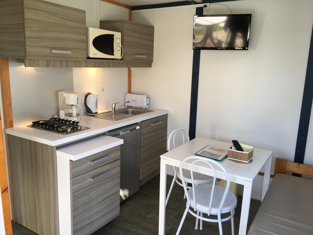 Camping La Brande Le Château-dʼOléron Exterior foto